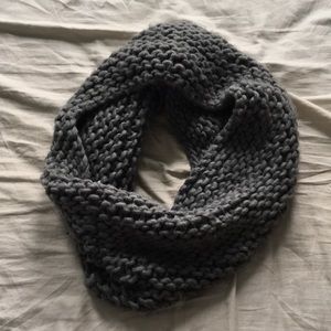 Chunky knit infinity scarf